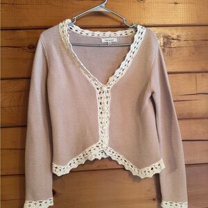 Francesca's Collections Dusty Pink Sweater with Cream Crochet Trim